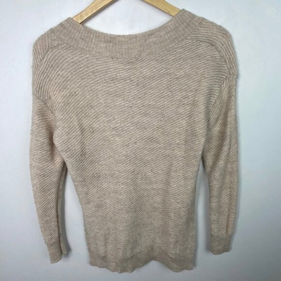 Saks Fifth Avenue‎ Soft V-Neck Ribbed Knit Sweater Size XS Pullover Minimalist - Picture 8 of 8